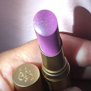 TOOFACED LA CRÈME
COLOR DRENCHED LIPSTICK 💄